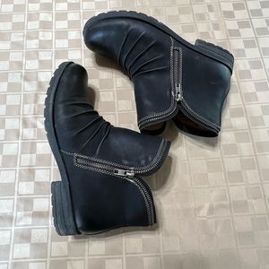 Natural Soul Boots Womens‎ 11M Brisha Ankle Booties Side Zip Black Faux Leather